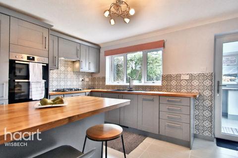 2 bedroom detached bungalow for sale, Gorefield Road, Leverington