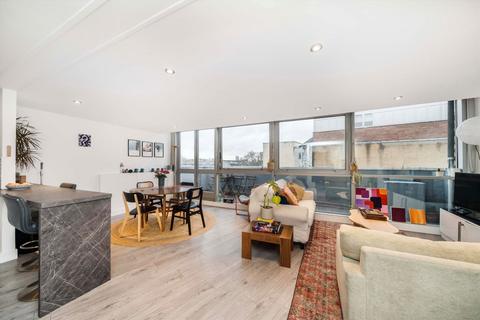 2 bedroom flat for sale, King Edward's Road, London E9