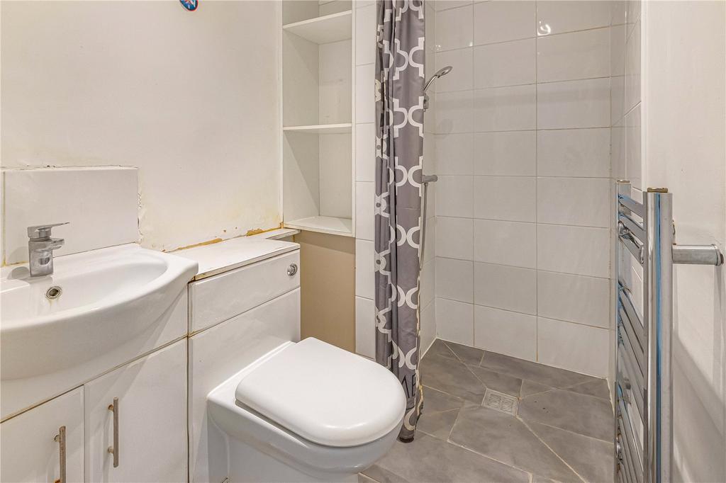 Ground Flr En Suite