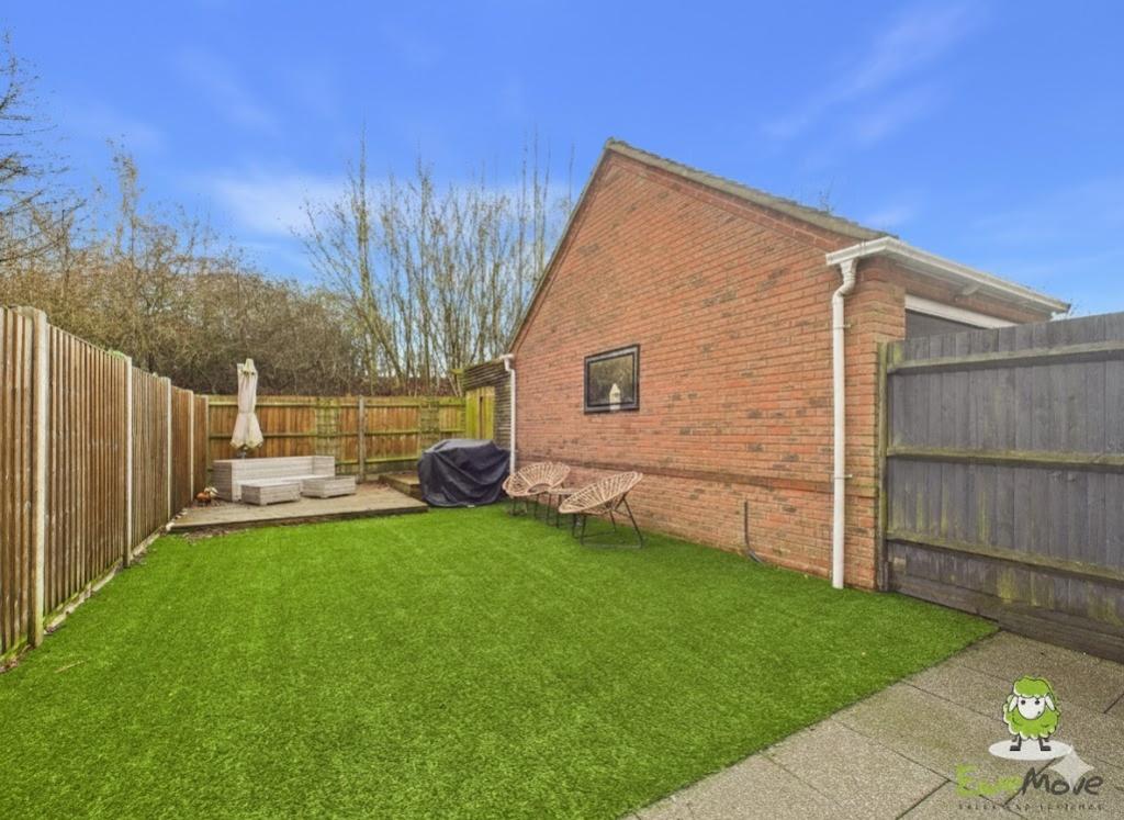 Ewe Move Estate Agents Basingstoke - Whitgift Close
