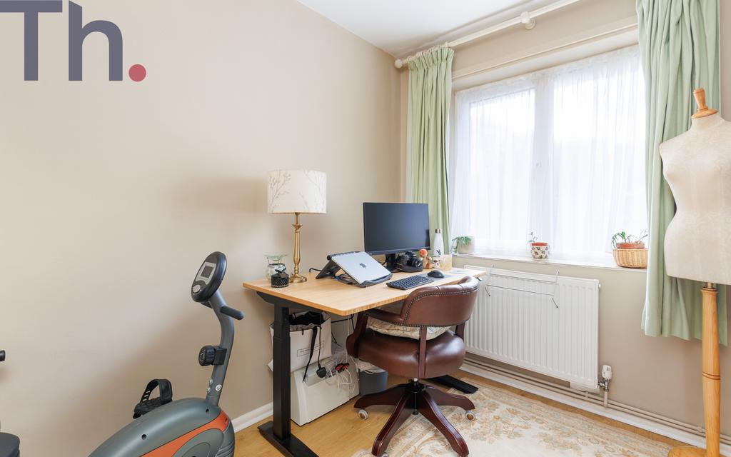 Bedroom 3/Study