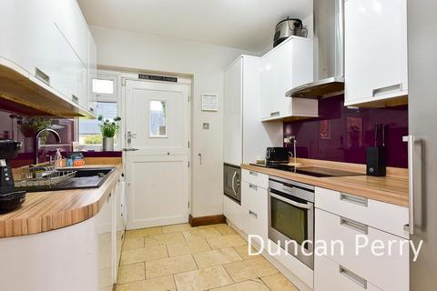 2 bedroom semi-detached bungalow for sale, Mutton Lane, Potters Bar EN6