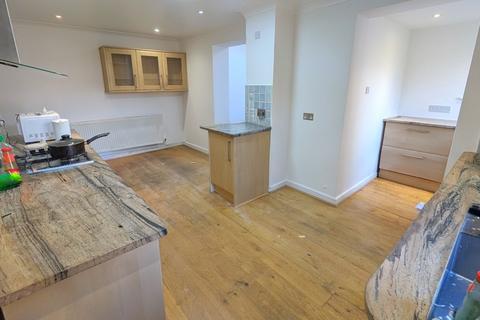 3 bedroom semi-detached house to rent, 71 Queen Elizabeth Way, Old Woking GU22