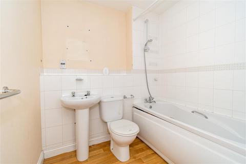 2 bedroom apartment for sale, Carpathia Drive, Southampton