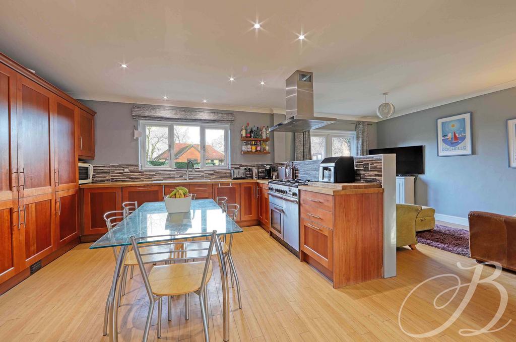 Kitchen/Breakfast Room