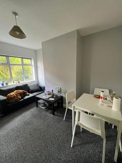 3 bedroom house to rent, Kelso Gardens, University Leeds LS2 9PS
