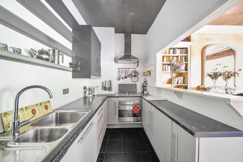 2 bedroom flat to rent, Harvist Road, Queens Park, London, NW6