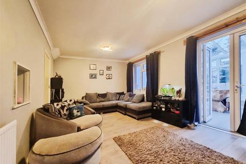3 bedroom end of terrace house for sale, Oak Street, Hemel Hempstead HP3
