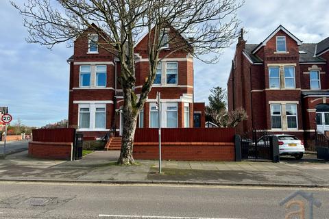 Liverpool Road, Southport, PR8 4NT