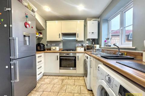 3 bedroom end of terrace house for sale, Beech View Drive, Buxton