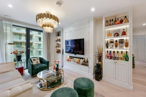2 bedroom apartment to rent, John Cabot House, Royal Wharf, London, E16