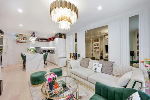 2 bedroom apartment to rent, John Cabot House, Royal Wharf, London, E16