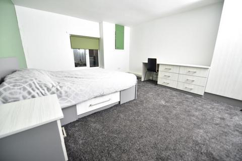 2 bedroom house to rent, Kensington Terrace, Hyde Park, Leeds LS6 1BE