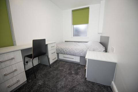 2 bedroom house to rent, Kensington Terrace, Hyde Park, Leeds LS6 1BE