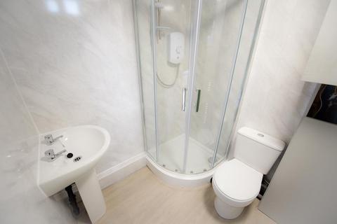 2 bedroom house to rent, Kensington Terrace, Hyde Park, Leeds LS6 1BE