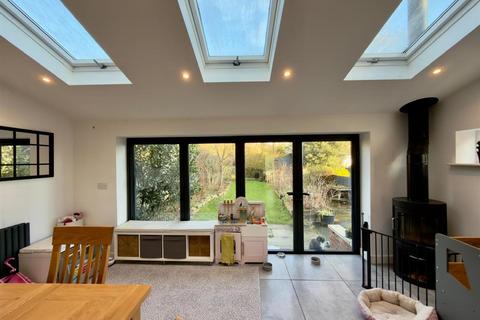 undefined, Highthorne Drive, Leeds LS17