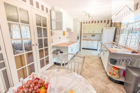 2 bedroom park home for sale, Kings Park, Creek Road, Canvey Island