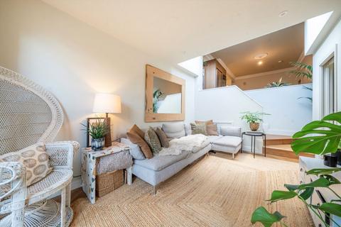 3 bedroom flat for sale, Muswell Hill Road, LONDON N10