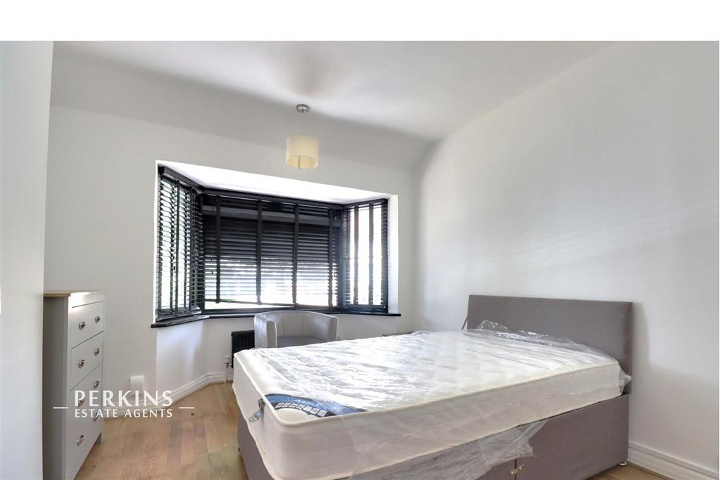 BED 3.jpg