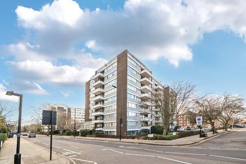 3 bedroom flat for sale, Avenue Road, London, NW8