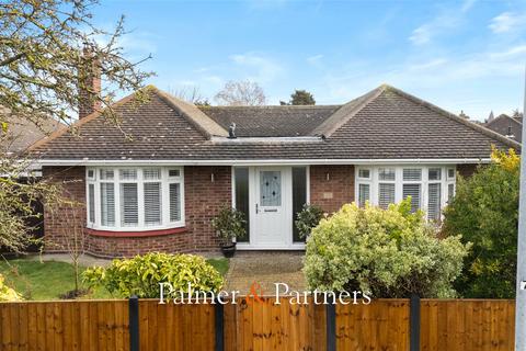 3 bedroom bungalow for sale, Highview Avenue, Clacton-on-Sea, Essex, CO15