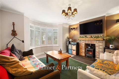 3 bedroom bungalow for sale, Highview Avenue, Clacton-on-Sea, Essex, CO15