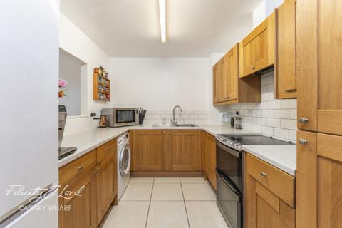 2 bedroom flat for sale, Millennium Drive, LONDON E14