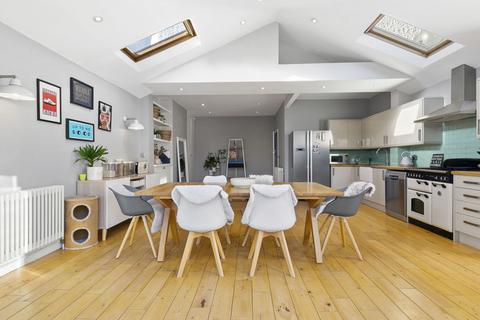 4 bedroom semi-detached house for sale, Sutherland Grove, London, SW18