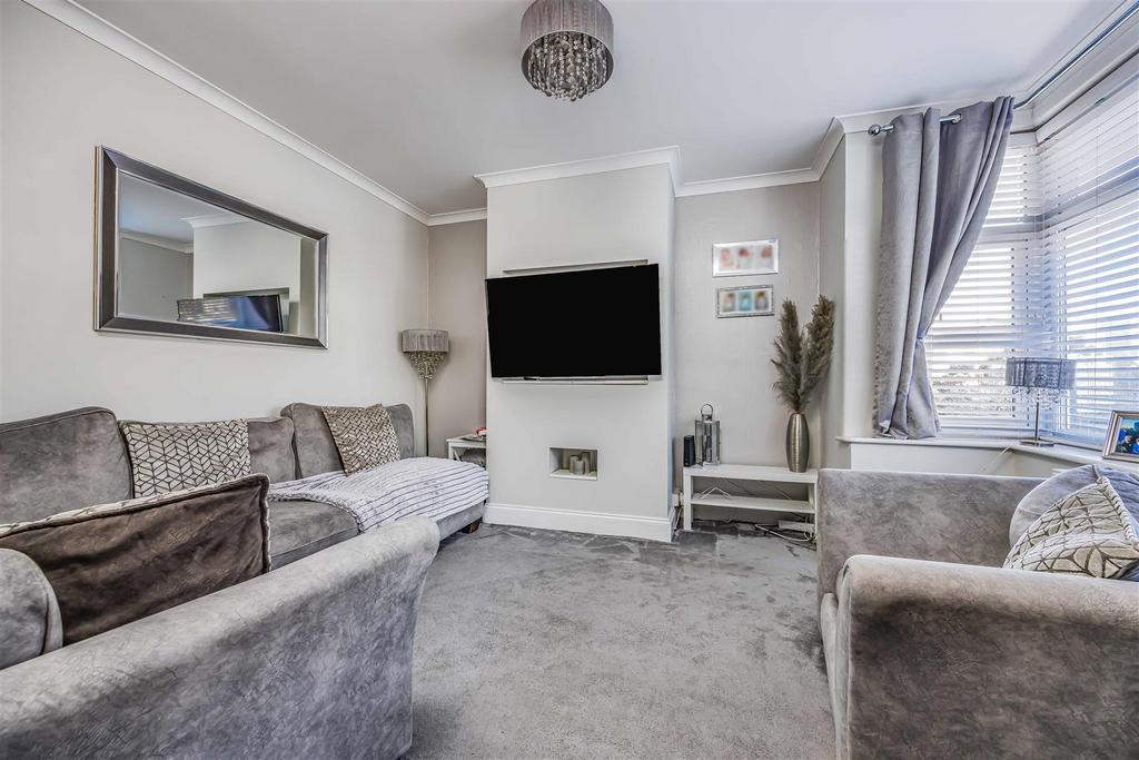 29 Salcombe Avenue, Portsmouth-Small-Portico Market