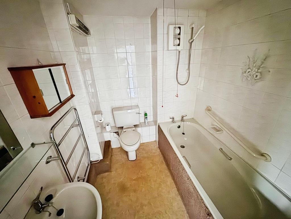 Bathroom.jpeg