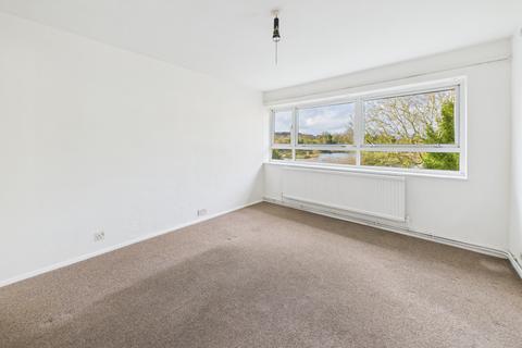 2 bedroom apartment for sale, Yew Tree Court Fishery Road, Boxmoor, HP1