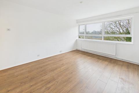 2 bedroom apartment for sale, Yew Tree Court Fishery Road, Boxmoor, HP1