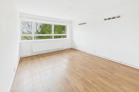 2 bedroom apartment for sale, Yew Tree Court Fishery Road, Boxmoor, HP1