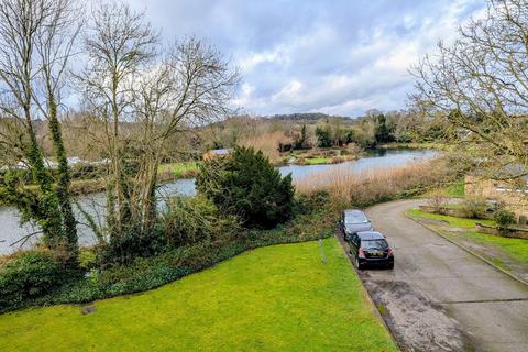 undefined, Yew Tree Court Fishery Road, Boxmoor, HP1
