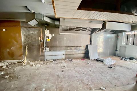 Retail property (high street) to rent, 8 High St Maldon CM9 5PJ