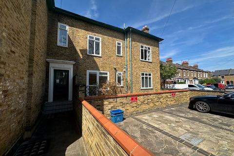 undefined, Trafalgar Road, Twickenham, TW2
