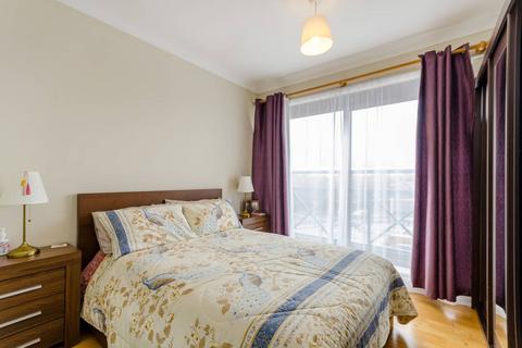 undefined, Lady Booth Road, Kingston, Kingston upon Thames, KT1