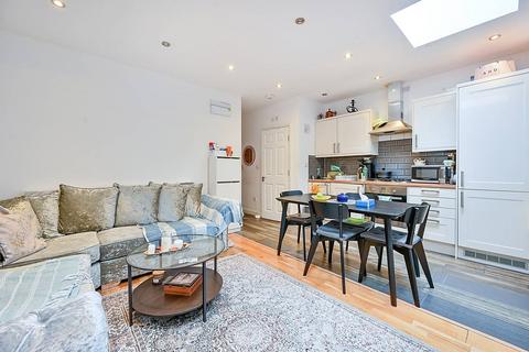 2 bedroom flat for sale, Wesley Avenue, Park Royal, NW10