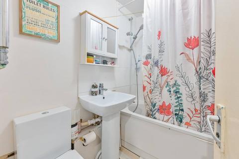 2 bedroom flat for sale, Flaxman Road, Camberwell, London, SE5