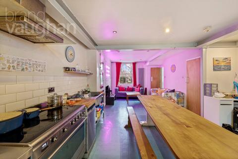 4 bedroom terraced house for sale, Richmond Road, Brighton, East Sussex, BN2