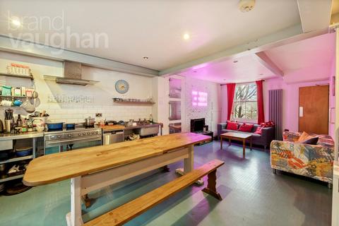 4 bedroom terraced house for sale, Richmond Road, Brighton, East Sussex, BN2