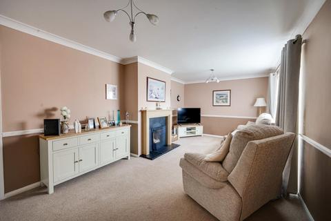 4 bedroom detached house for sale, Camberton Road, Leighton Buzzard