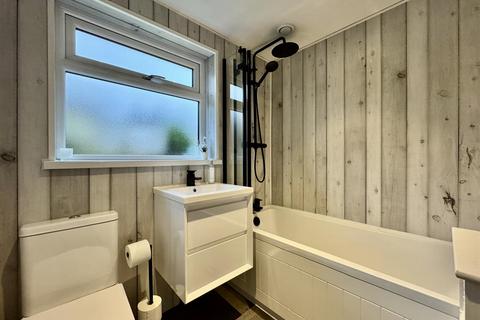 undefined, Lincoln Grove, Almondbury, Huddersfield, HD5 8TW