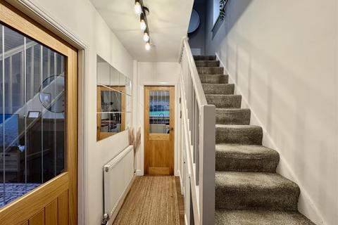 undefined, Lincoln Grove, Almondbury, Huddersfield, HD5 8TW