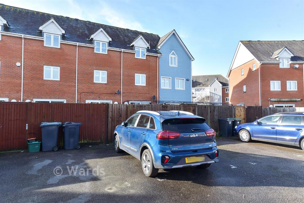 Driveway/Parking