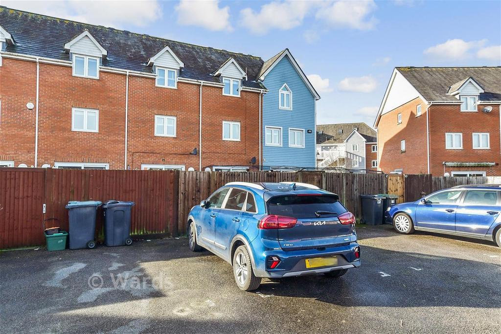 Driveway/Parking