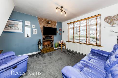 3 bedroom terraced house for sale, Robin Lane, Macclesfield SK11