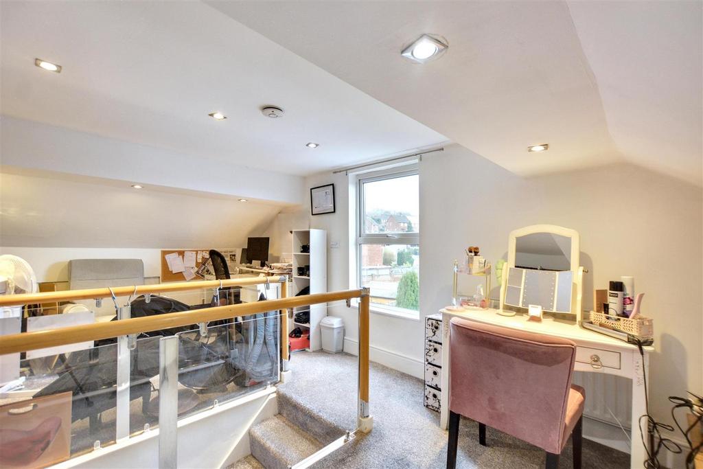 Loft Room 4.jpeg
