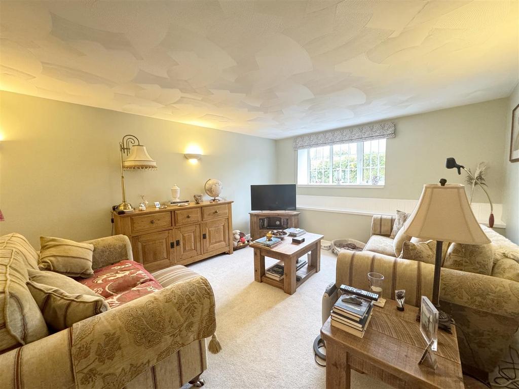 Sitting Room Area