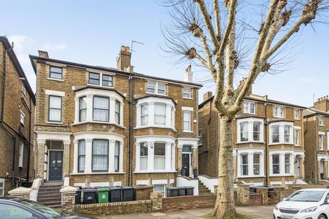 4 bedroom flat for sale, Fordwych Road, West Hampstead, London, NW2